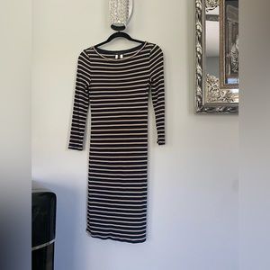 BCBG dress size M super confortable and flattering ❤️